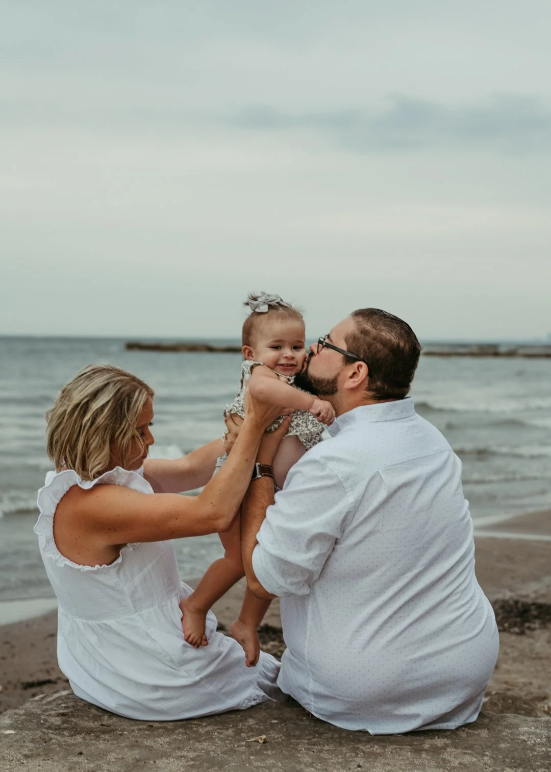 ashLEYstanLEYphotography_TheRomans_BeachFamilySession-31.jpg