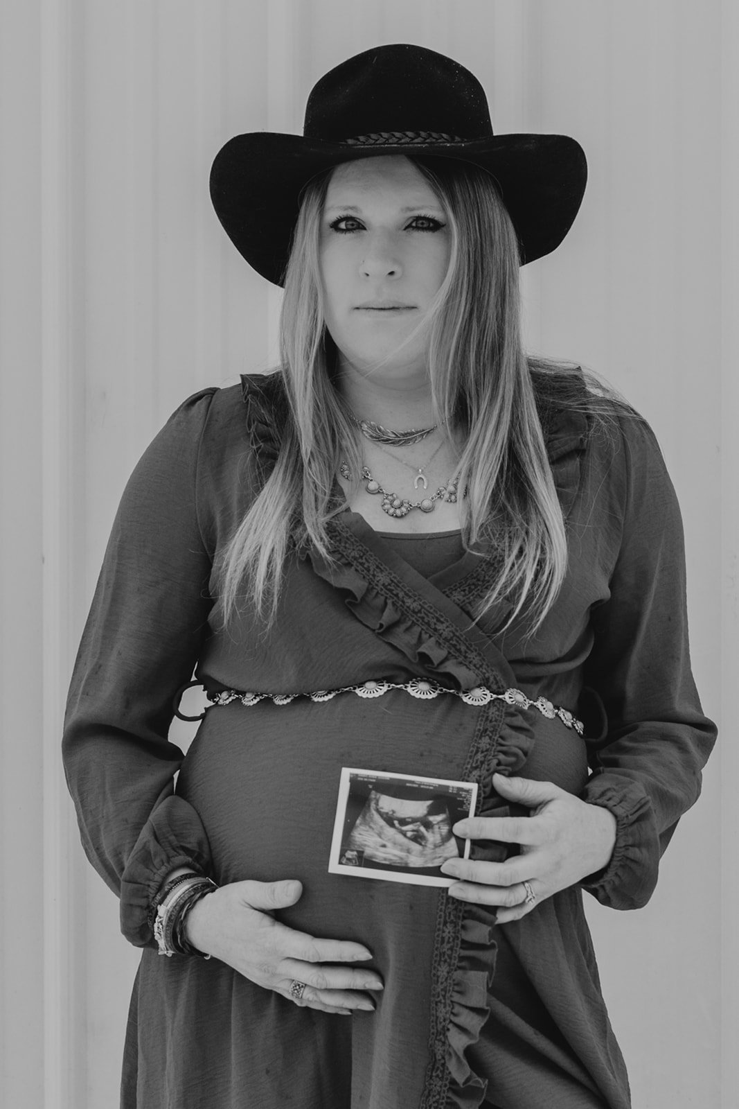 ashLEYstanLEYphotography_JessKobe_maternity-7.jpg