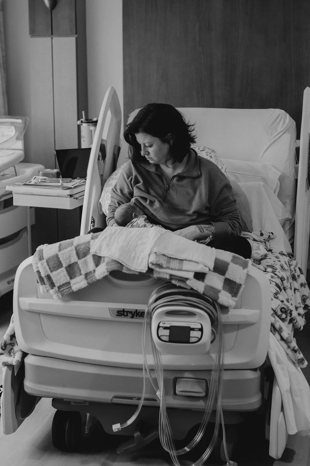 ashLEYstanLEYphotography_Katlyn-SawyerJo_Fresh48_FairviewHospital-23_websize.jpg