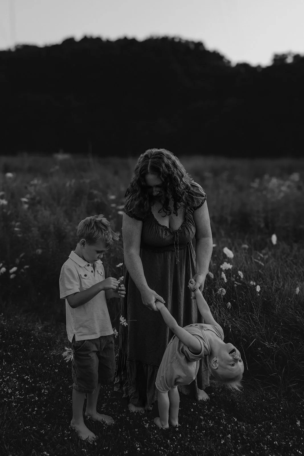 ashLEYstanLEYphotography_Desi+TheBoys_Summer2026-58.jpg