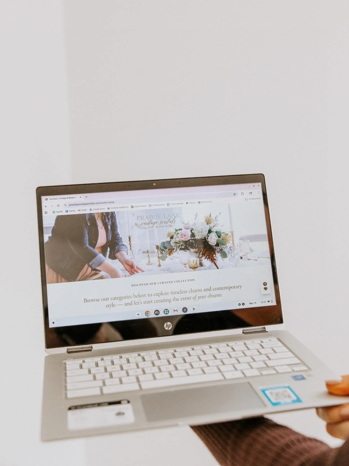 ICYMI: Our website got a facelift. 👀✨ 
www.prairielanevintagerentals.com