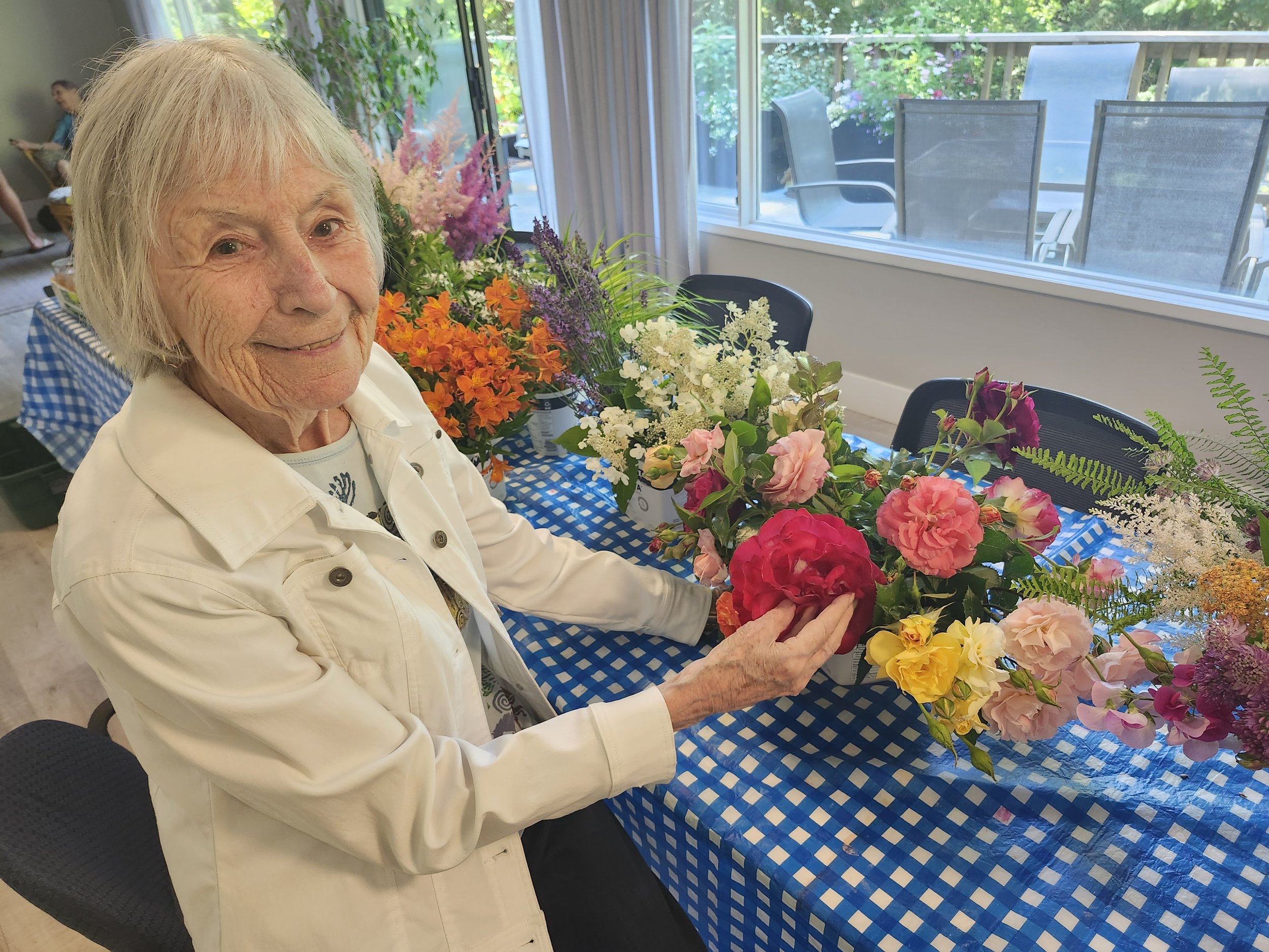 The Circle: Flower Arrangements