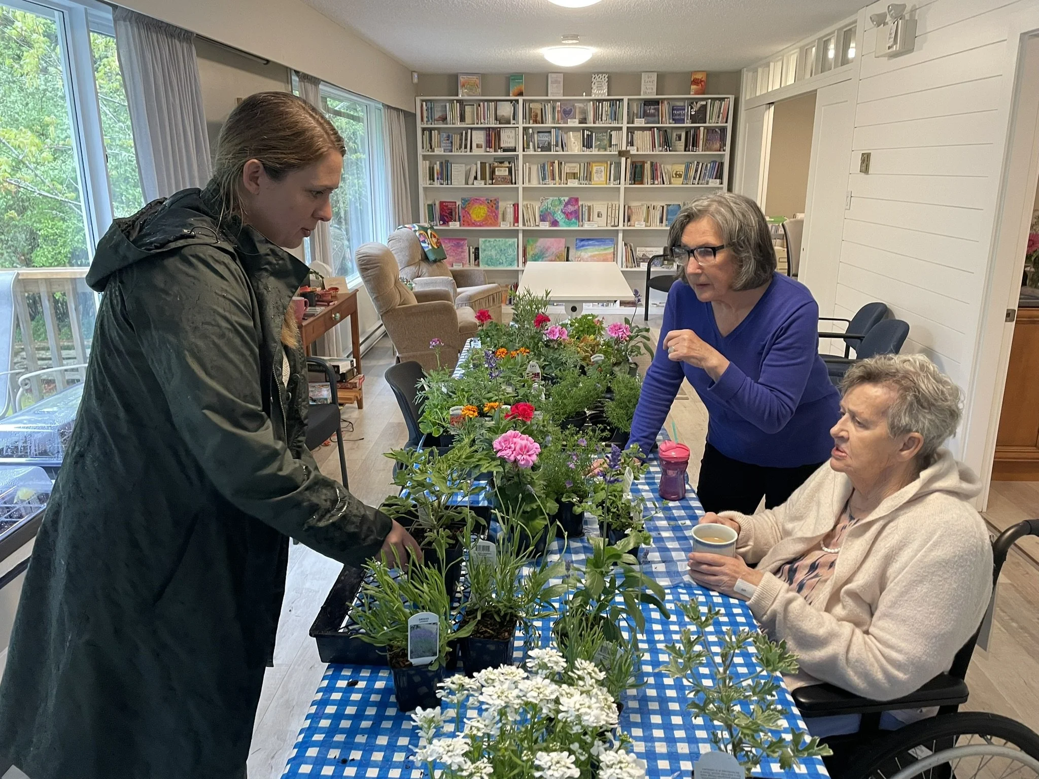 The Circle: Gardening 