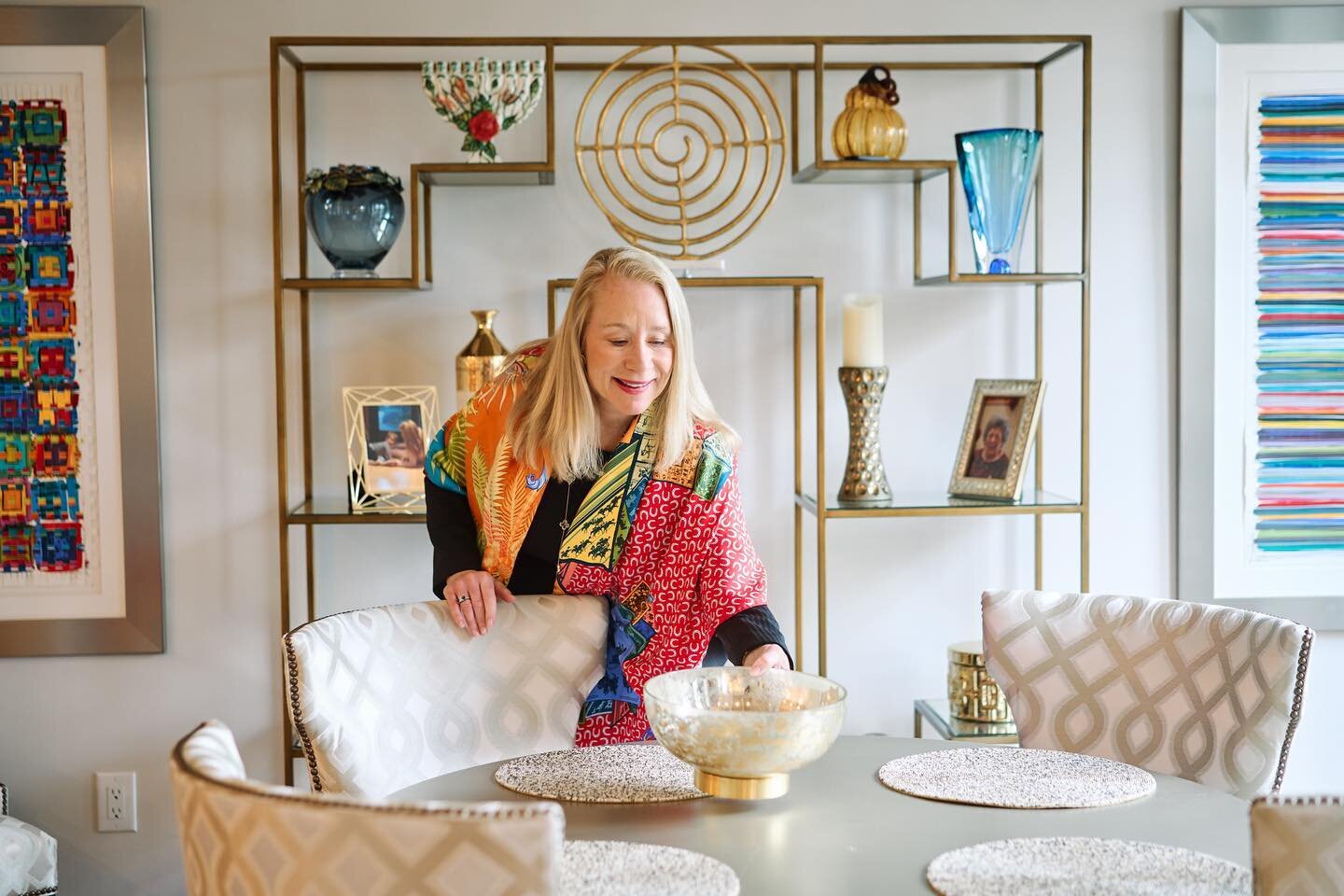 #MainLine agent @labambrose puts the final touches on the staging of her new listing and prepares for a busy month ahead. 📸: @smirnovphoto