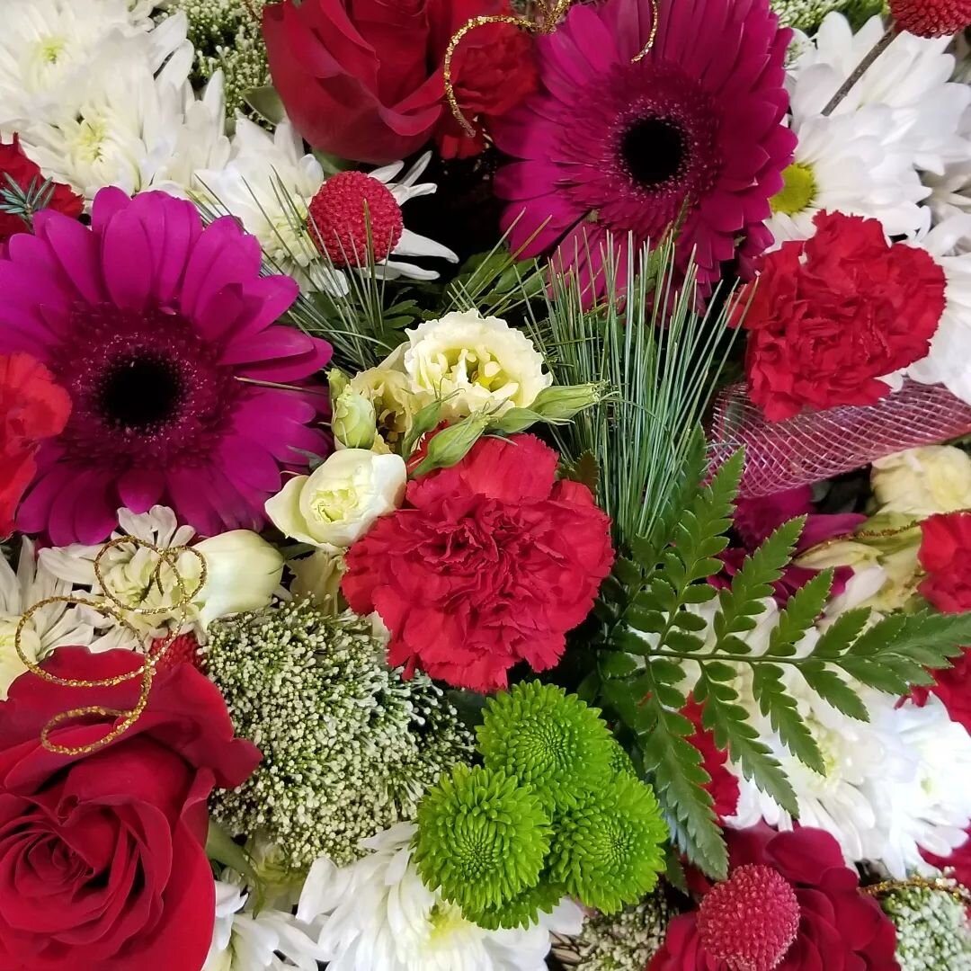 Christmas Sparkle Bouquets #festive #christmas #shoplocal