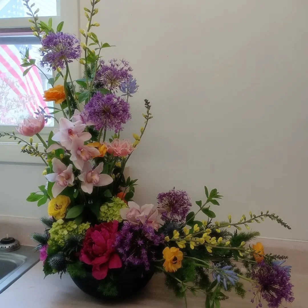 Graduation celebration piece with locally grown Ranunculus, Allium, Peonies, Baptista and Fringe Tulips.#summervibes #localflowers #dartmouth