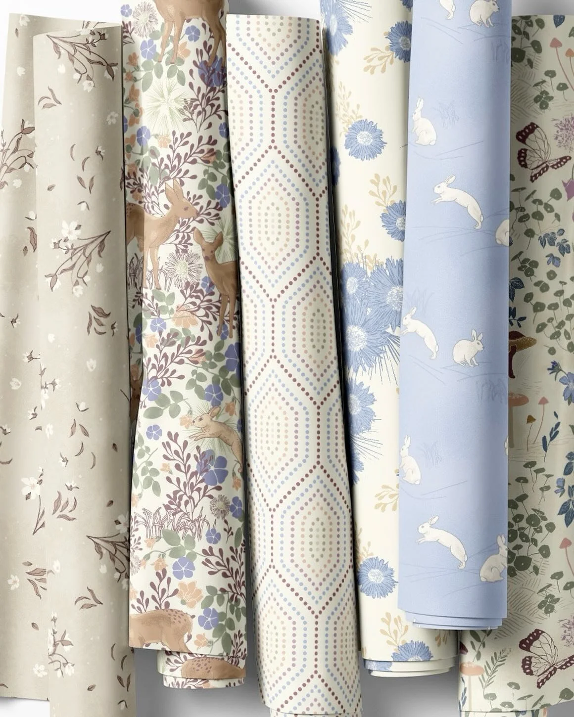 A closer look at the lighter colorway of The Bloom Below&mdash;a mix of florals and coordinates designed to layer together
for @studio_e_fabrics

#fabriccollection #quiltingfabric #textiledesign #katrinamillerdesign