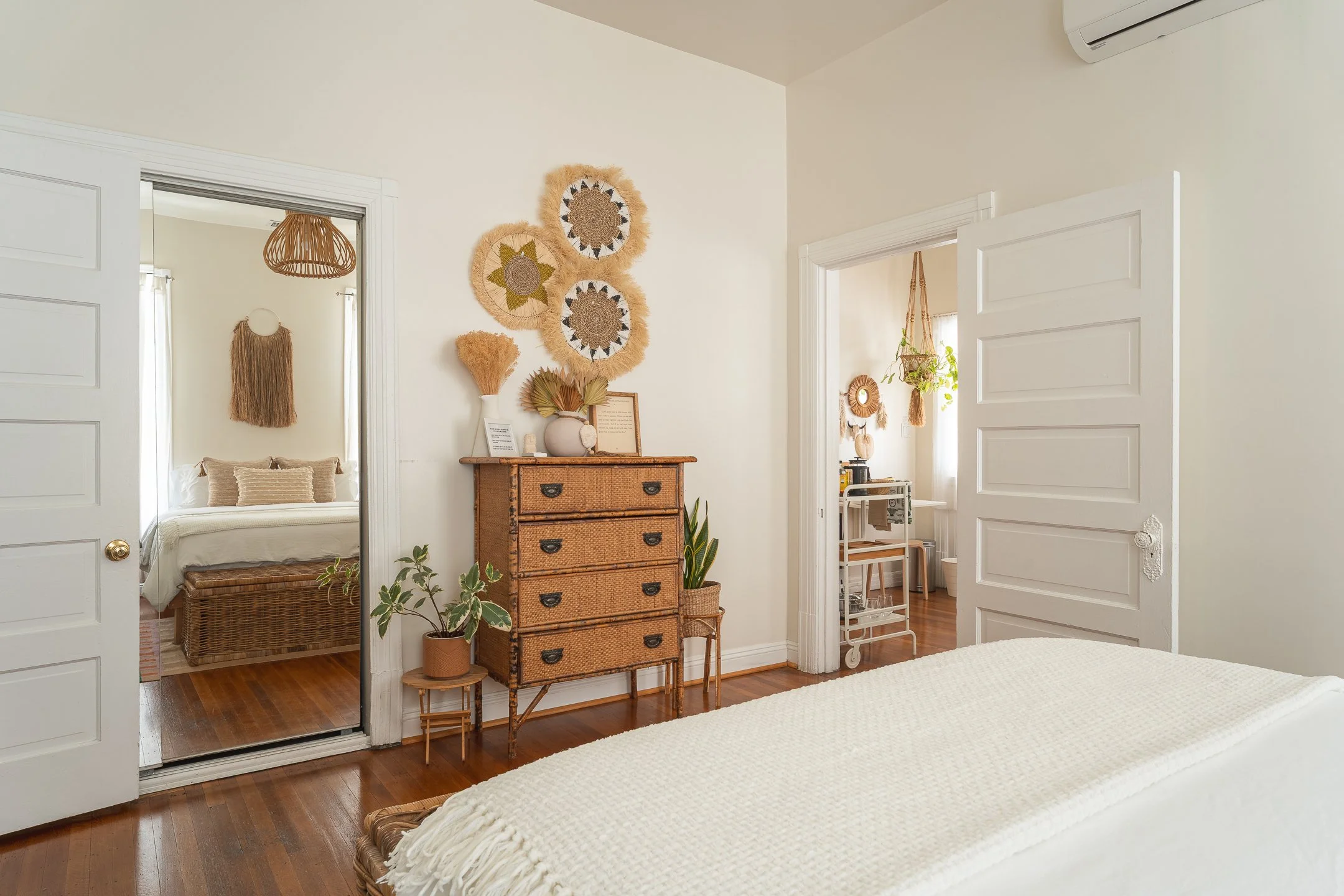 1031 S Kenmore-7.jpg