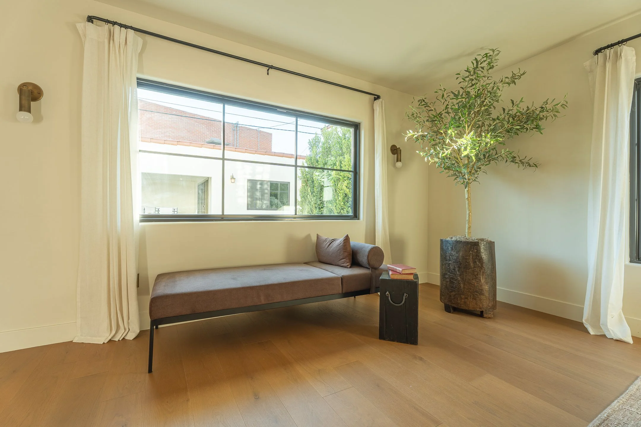 933 S Sycamore-90.jpg