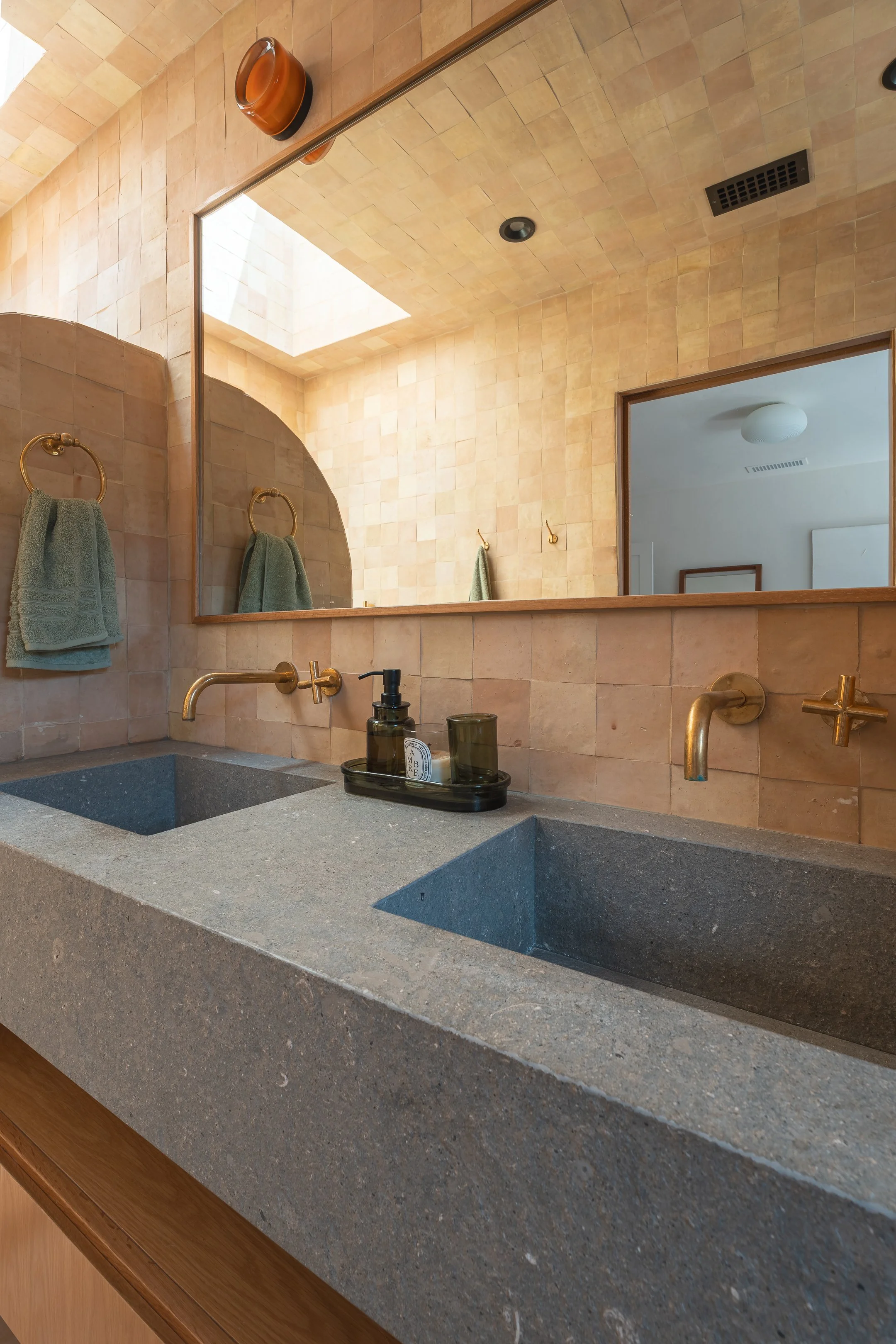 4214 Barryknoll-47.jpg