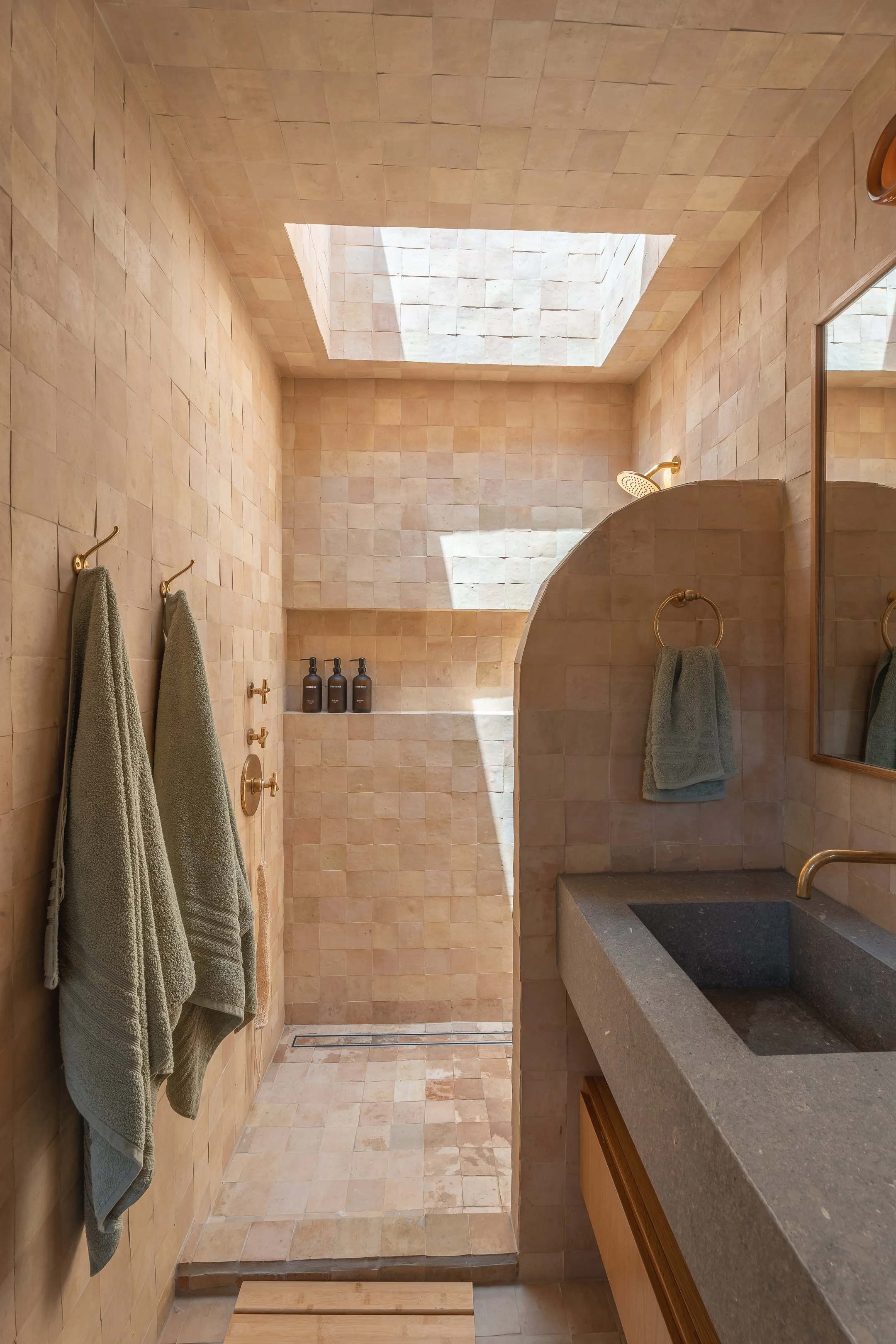 4214 Barryknoll-40.jpg