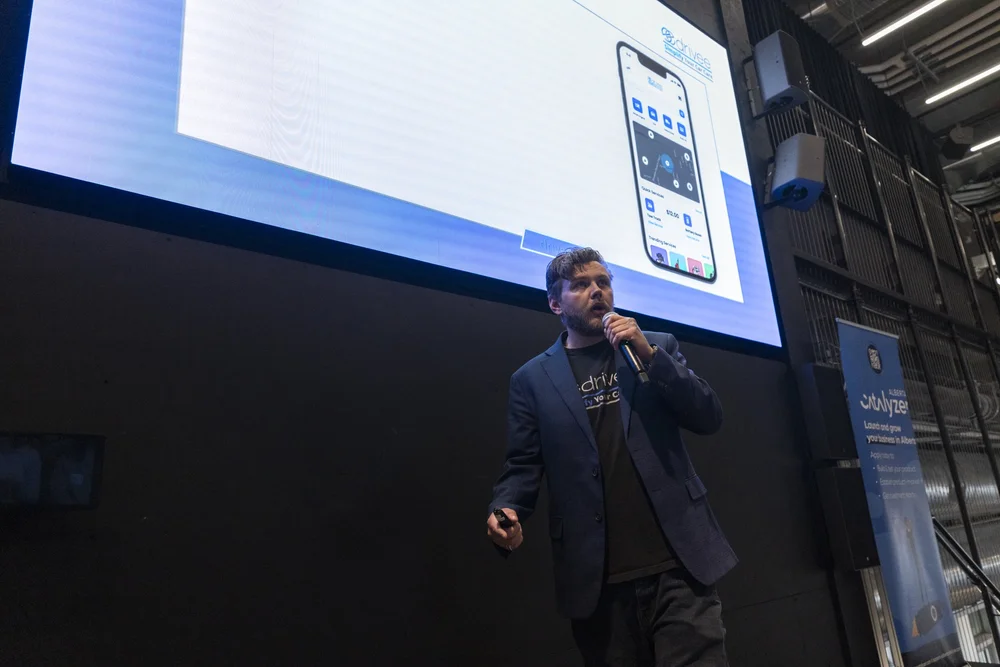 Founder Denny Brian, Drivee
