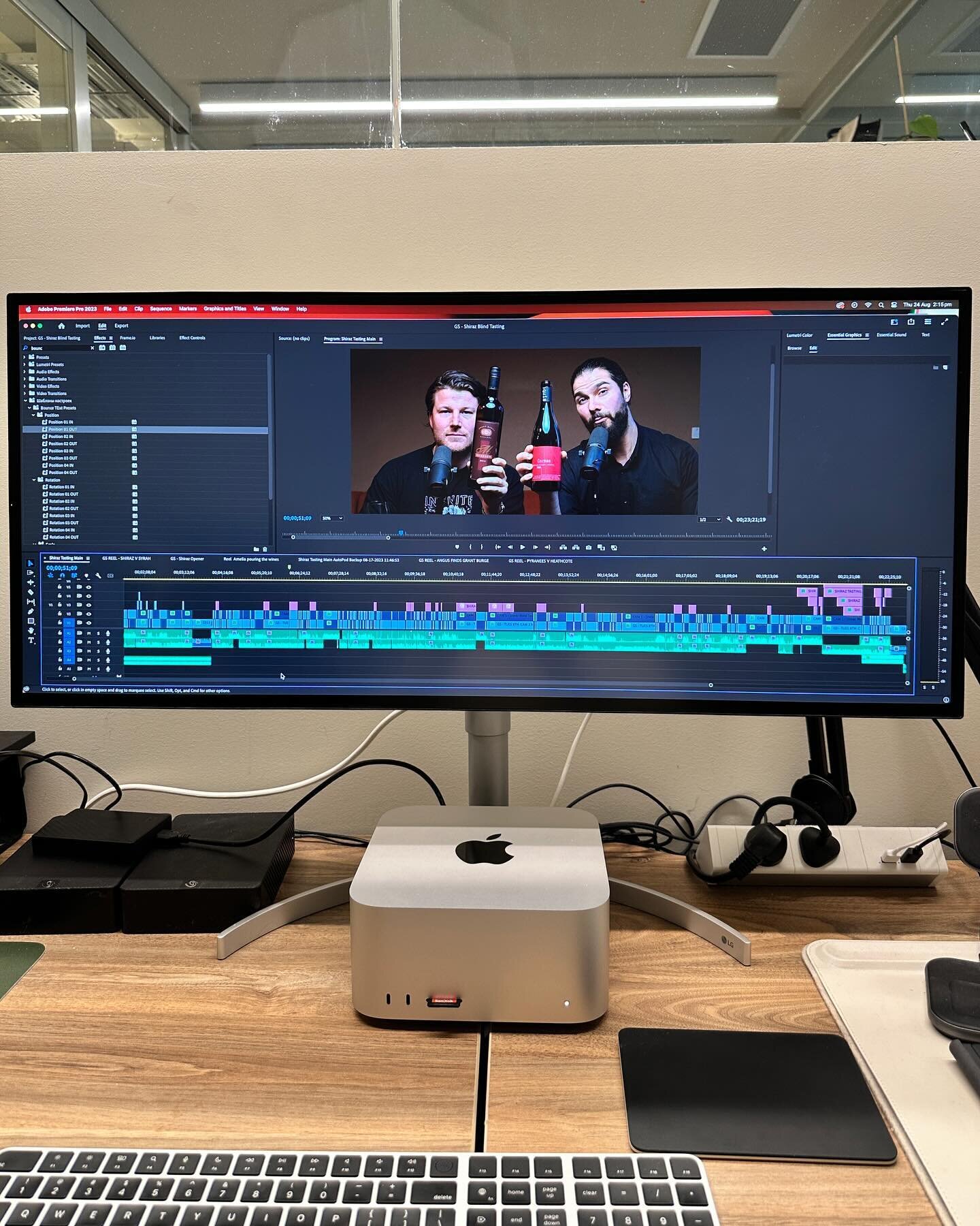 The level of finesse and execution that goes into every podcast edit in our studio 

22min video = 6hr edits 

Out tomorrow @gotsomme Shiraz Blind Tasting Special 🍷

If anybody knows someone who loves cable management. Tell them to hit us up 🙏🏼