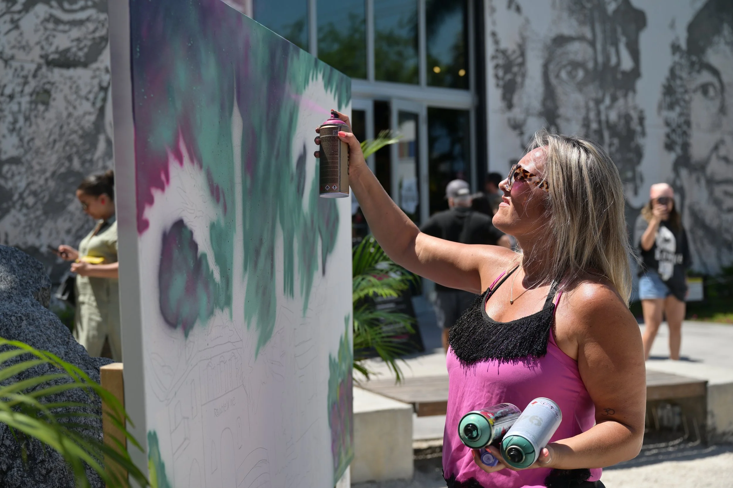 Rabble Wine 041031.jpg