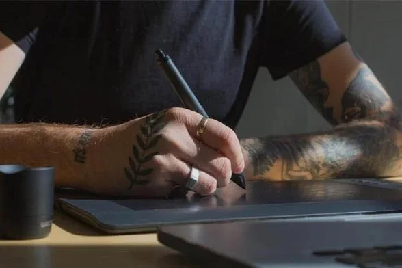 essentials-tools-for-digital-artists.jpg