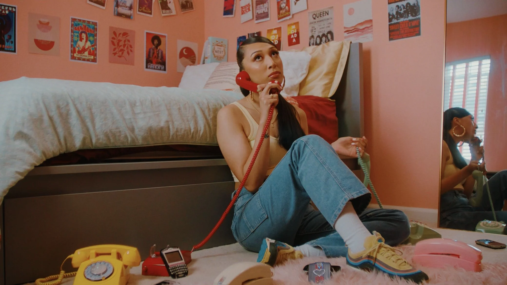 Tyler Lauren - "come pick up the phone"