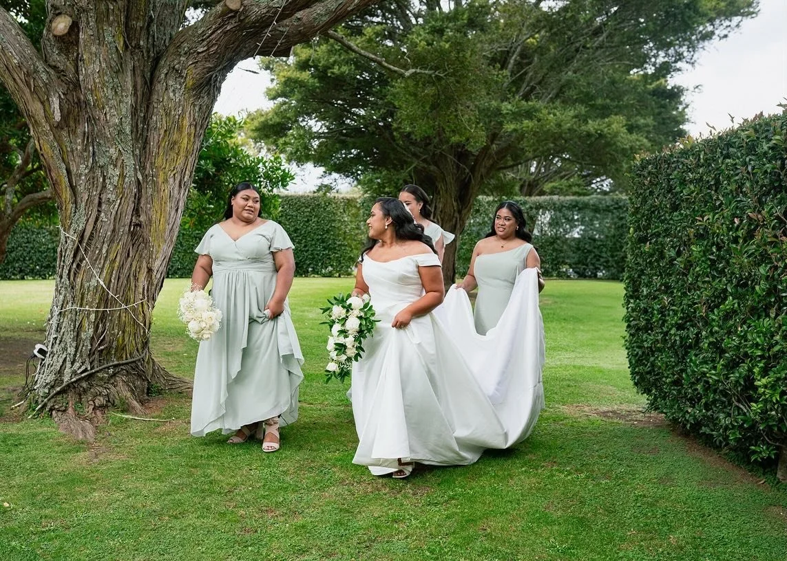 A year (and a day) since L&amp;J said &ldquo;I do.&rdquo; 

Their day was filled with joy, good vibes and love. 🤍

 photographer: @alienaseitzphotography videography: @zedala.bits 
venue: @allelyestate 
hair: @hairbyloa 
makeup: @finalatumakeup 
eve