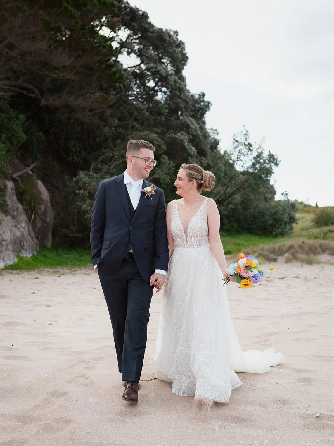 Amber &amp; Ryan pt.1 

I had the absolute privilege of photographing A&amp;R&rsquo;s wedding in the beautiful Coromandel, surrounded by their favorite people. A day full of laughter, joy, and a lot of dry humor (which I&rsquo;m 💯 here for). 🤭

ven