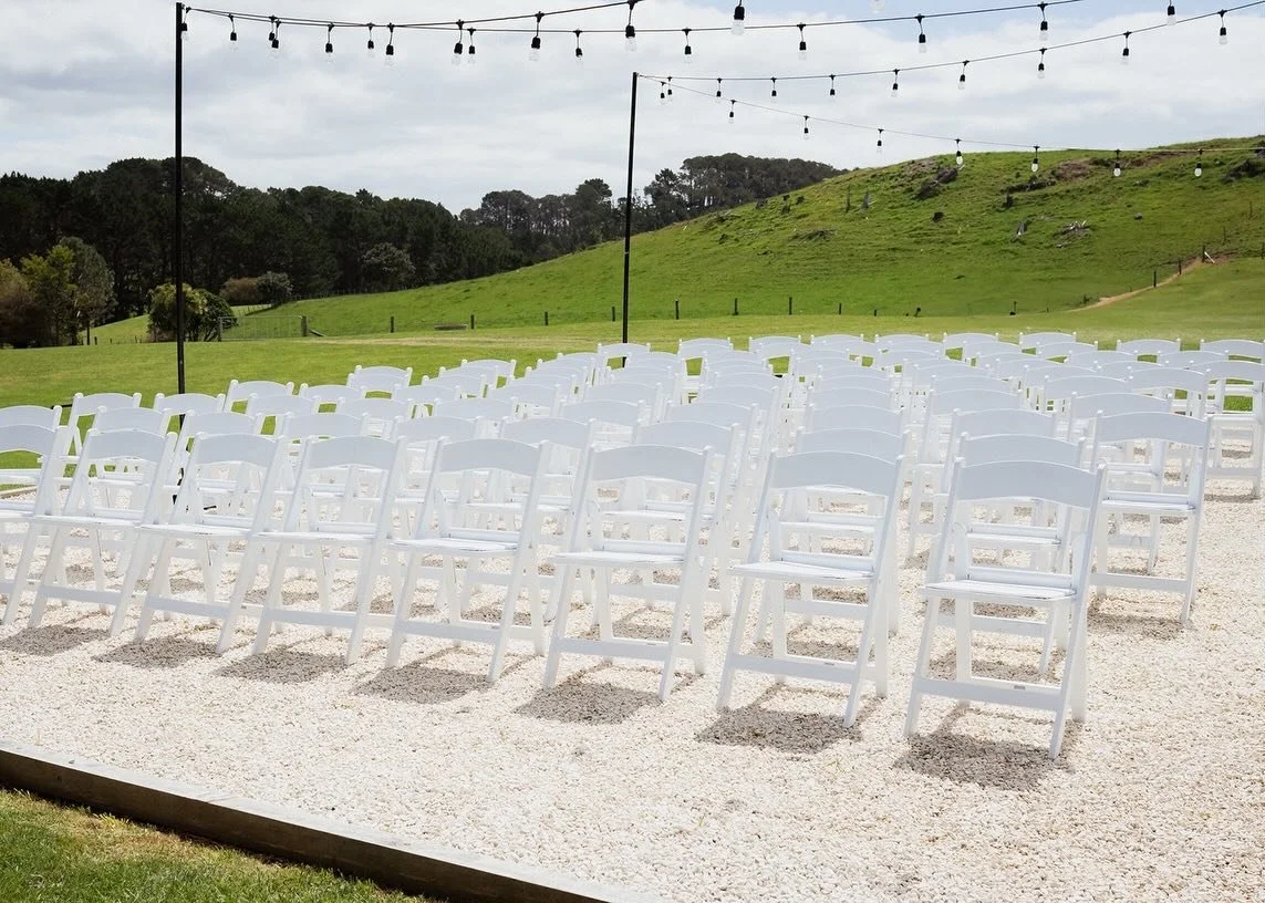 Details from A&amp;Rs wedding 💐💛🩷🩵

venue: @orua_beachhouse 
celebrant: @marriedbysarah_ 
DJ / MC: @sounzgooddjs 
dress: @jessicacouture.akl 
bride: @_amberrose10_
Caravan: @vintagecaravanbar