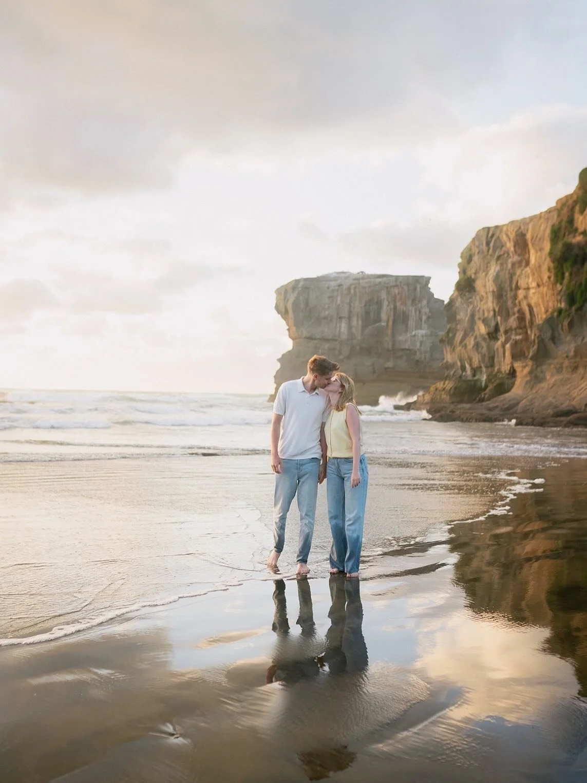 chasing golden light with T&amp;T🌅

| Muriwai | Auckland Wedding | Auckland couple photographer | muriwai sunset | engagement photos | New Zealand 

#muriwaibeach #aucklandwedding #aucklandcouplesphotographer #newzealandweddingphotographer #sunset