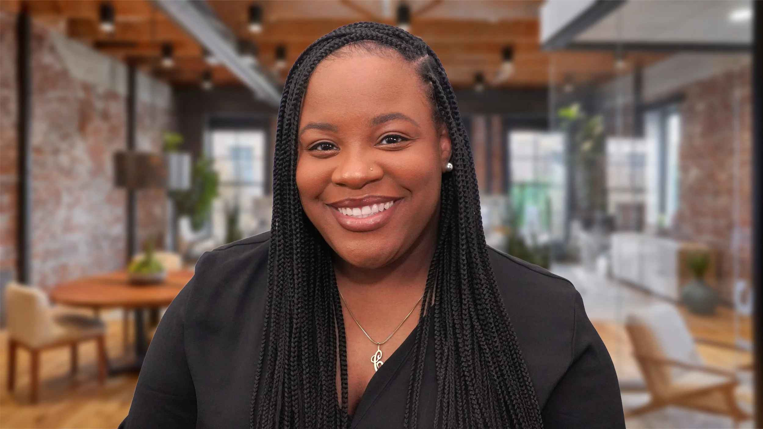 Cecily's LI headshot edited.jpg