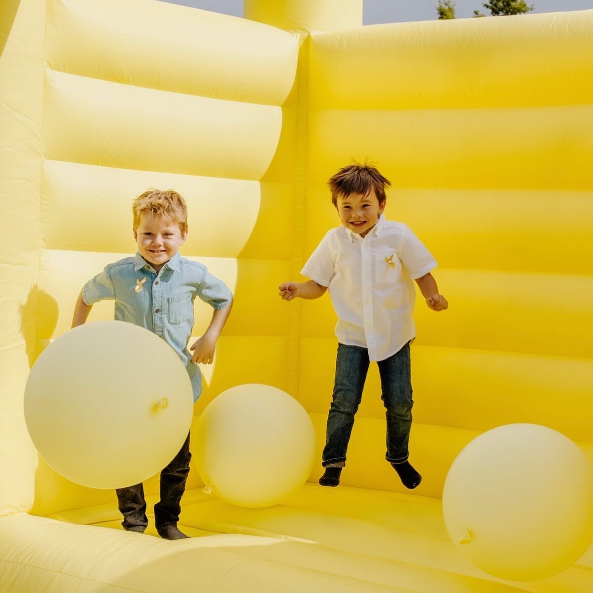 Happy Easter Weekend🐰

#heisrisen #inflatehighdesert #inflatehd #whitebouncehouse #partyrental #bounceboujee #boujee #bouncehouse #applevalleypartyrentals #partytime #weddingbouncehouse #pinkbouncehouse
#tealbouncehouse #yellowbouncehouse #blackboun