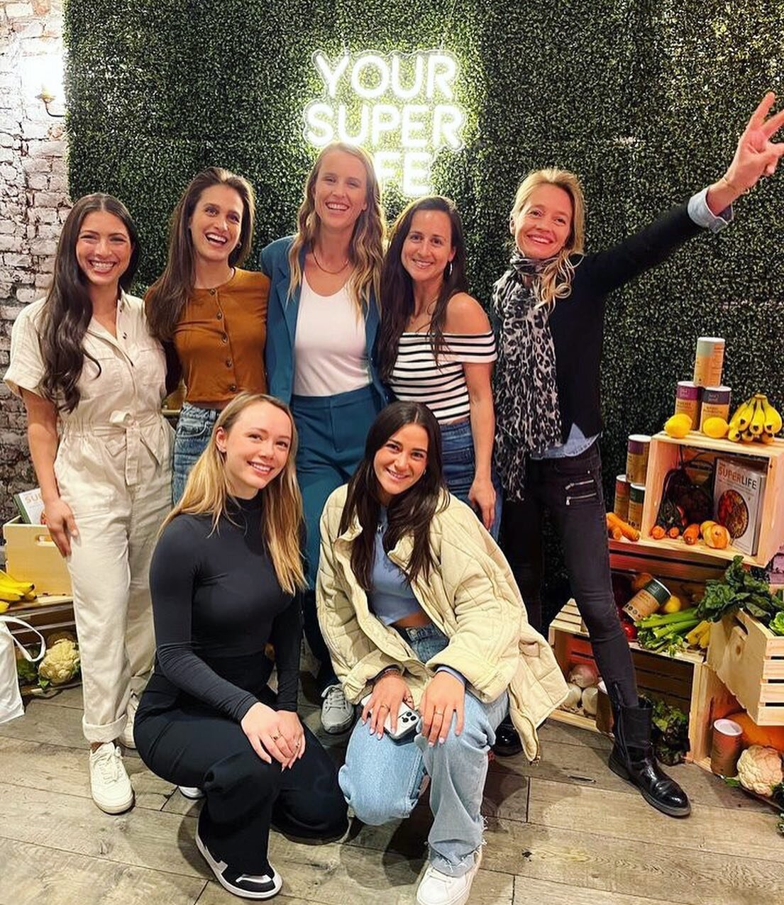 🌱What an awesome event celebrating the book launch for @yoursuperfoods with lots of yummy superfood drinks and food!! I loved hearing your story @kristelandmichael and learning more about how this book came to life! 

💭Such inspiring conversations 