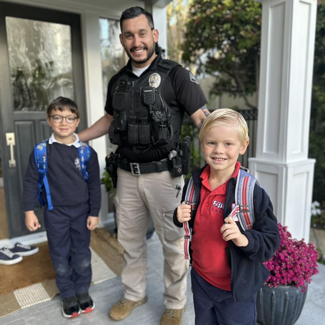 Two lucky students had the chance to catch a ride to school from @hbpolicedept! Special bonus was the quick stop at the donut shop for a treat or two! This experience was purchased at the SBS Gala. Thank you HBPD for your hospitality and ongoing supp