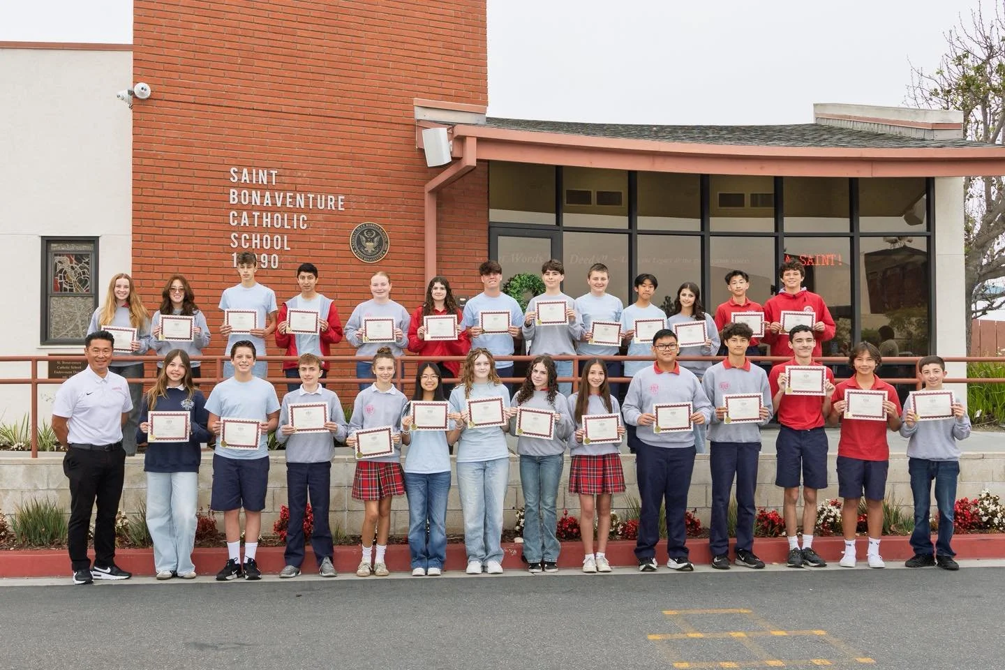 Congratulations to our Junior High students who earned Honors and High Honors for the 2nd trimester! We are so proud of your hard work, dedication, and commitment to excellence. Keep shining, Saints! 😇❤️🤍#SBSSaints #itsagreatdaytobeasaint