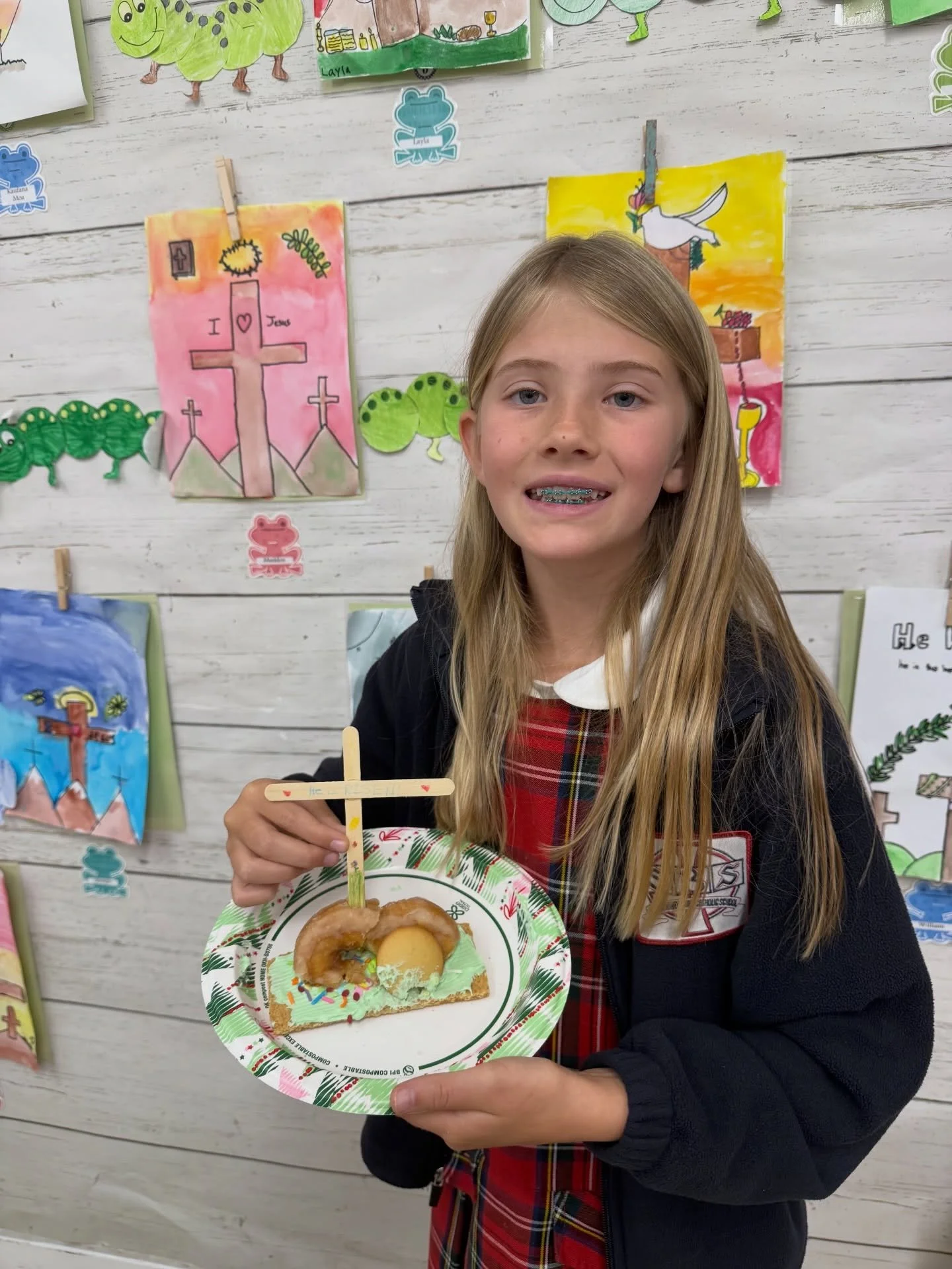 As we enter into Holy Thursday and begin the most sacred time of our Church year, our 3rd graders are preparing their hearts for Easter. ✨

Through this meaningful craft of the empty tomb, with the stone rolled away, students are reflecting on the pr