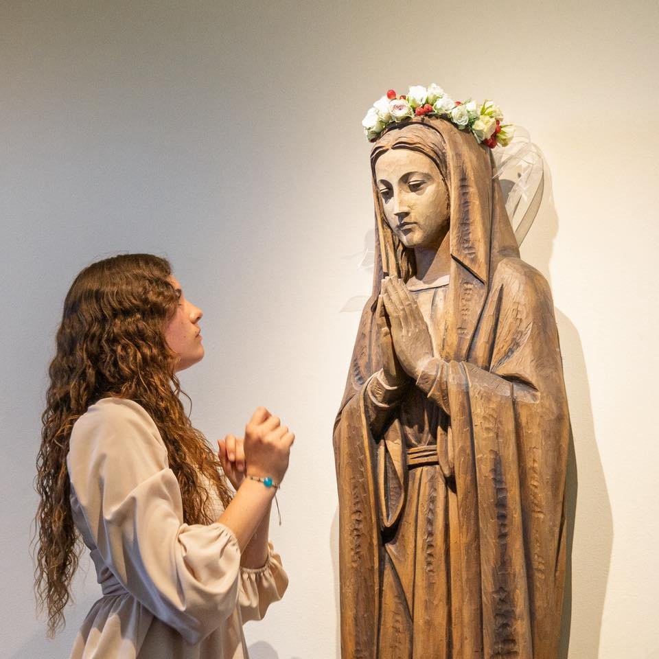 Happy Mother&rsquo;s Day to our Blessed Mother Mary and all of our amazing SBS moms! 🌹💙

Friday was a beautiful and faith-filled May Crowning prayer service honoring Mother Mary. Our 2nd graders, dressed once again in their beautiful First Holy Com