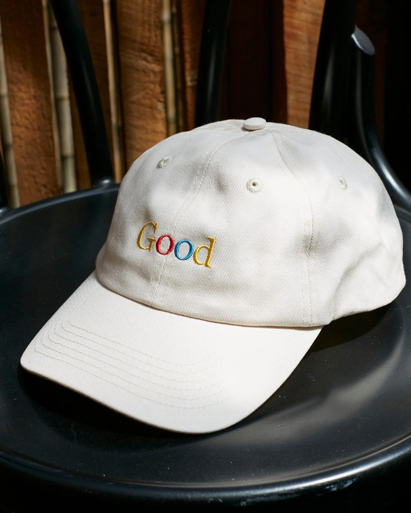🧢 HAT ROUND UP 🧢⁠
⁠
@goodweekendmag crafted from a 10oz cotton twill featuring front and back embroidery in primary colours. @thestore.com.au ⁠
⁠
@drinkalmighty we produced two variations of this soft-foam brimmed cap. The recycled nylon cap featur