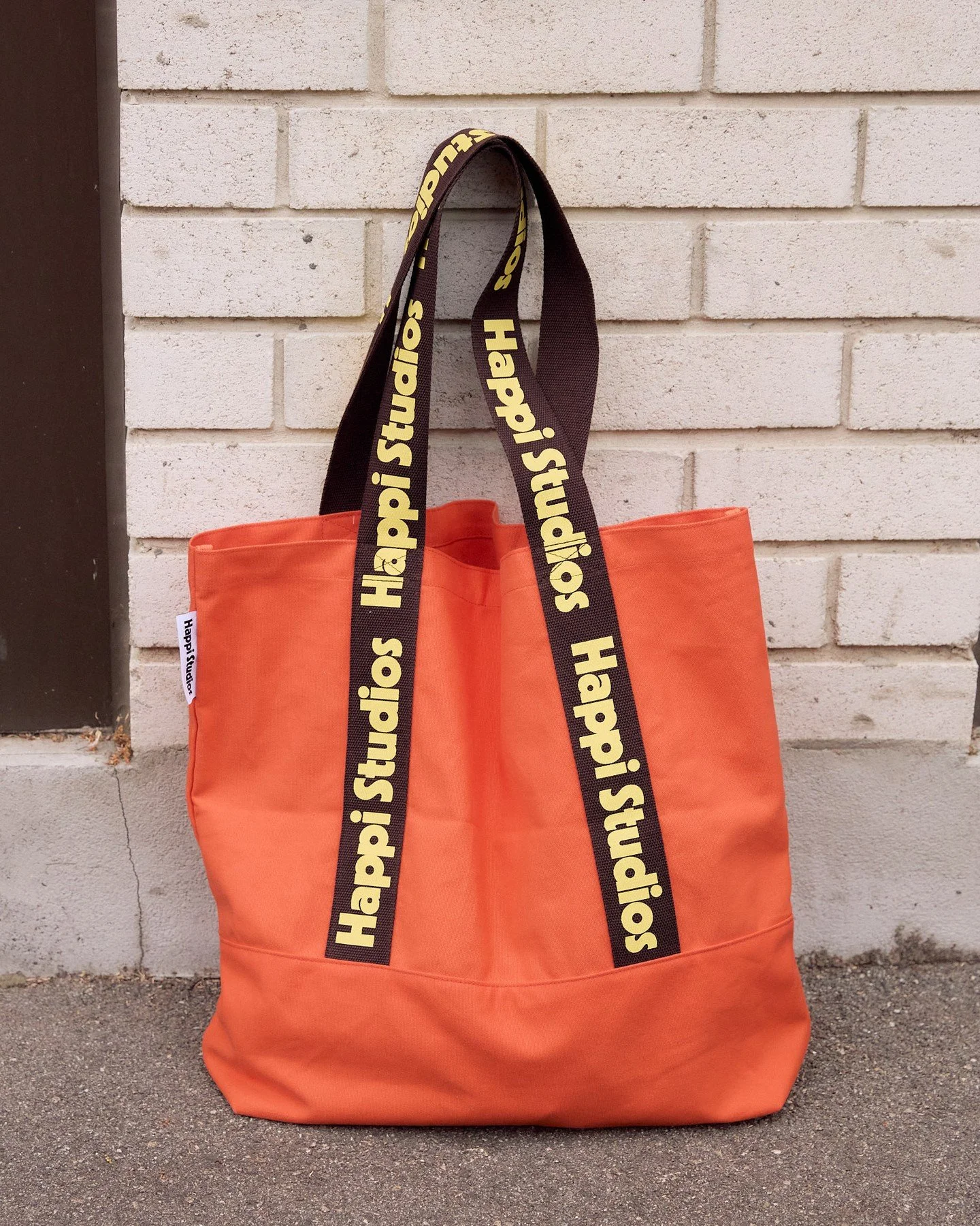 Custom totes and Nalgenes for Happi Studios @happistudios, a Hobart-based Reformer Pilates and cycling studio dedicated to movement that challenges, uplifts and supports real, lasting change, both on and off the mat.⁠ 

Designed by @superhaus.co