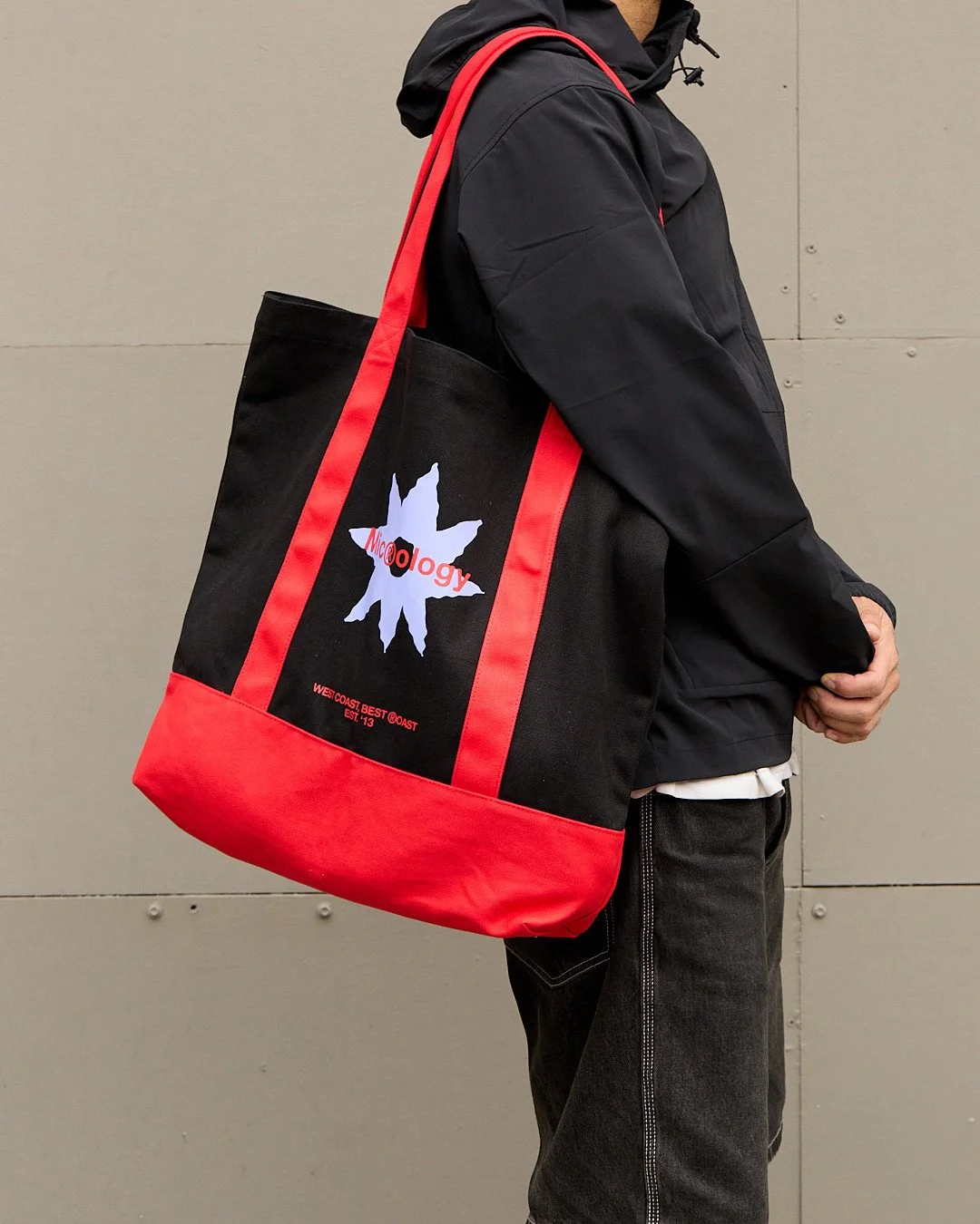 Sustainably sourced specialty coffee by Perth roasters @micrologycoffeeroasters. A custom market-style tote now added to their merch lineup. We're loving the colour combo's used in this design!⁠
⁠
Designed by our mates at @weare.afterhours.⁠
Produced