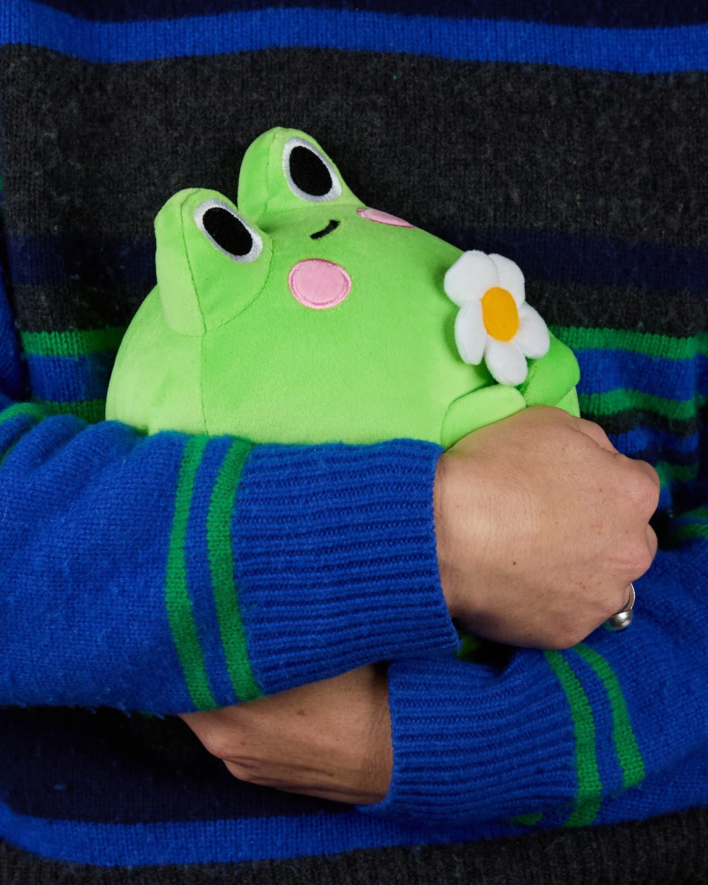 Meet the cutest member of the Contain team. 🐸💚⁠
⁠
This little frog from BLOOM by @melissalikessushi has officially become our office emotional support plushie (and receives more hugs than we'd like to admit).⁠ Often found on someone's lap being our