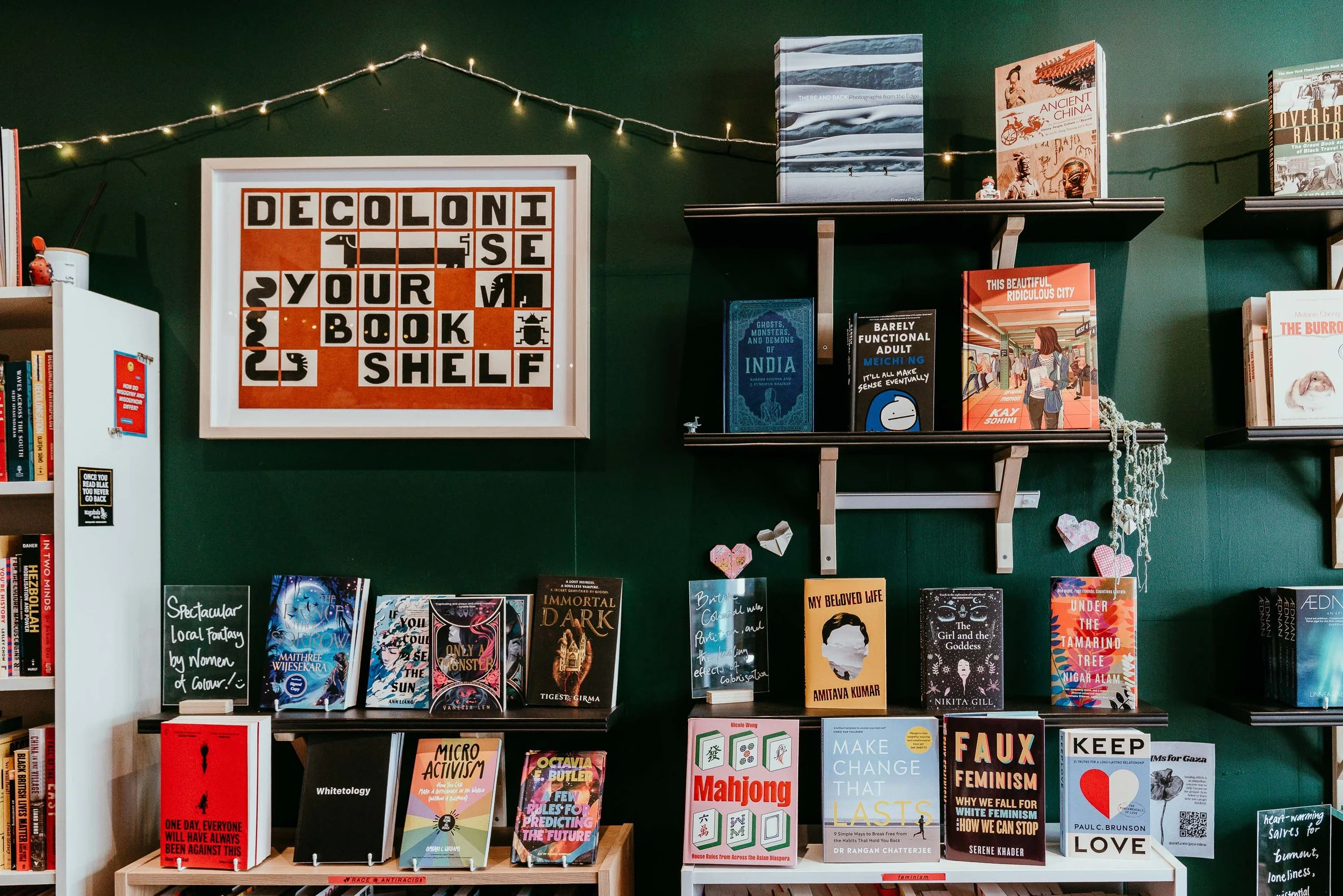 Amplify Bookstore_North Melbourne_04394-1.jpg
