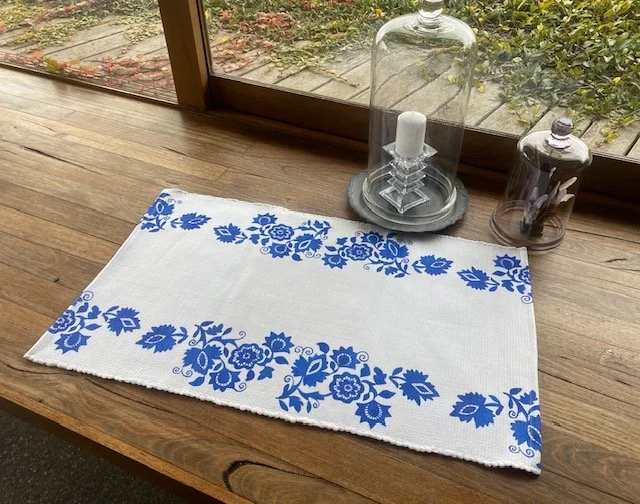 BlueWhite1.jpg