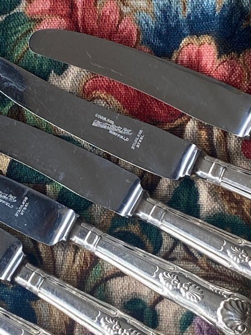 8KPDessKnives2.jpg