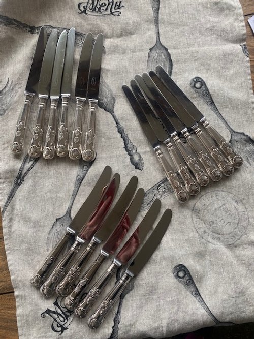 Vintage Silver Plate Kings Pattern Knives