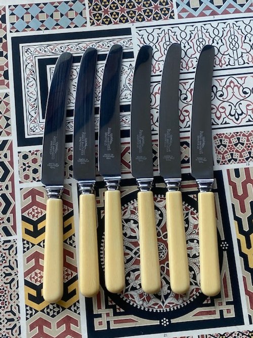 Set6Knives2.jpg