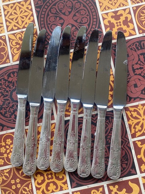 DinnerKnivesKP1.jpg