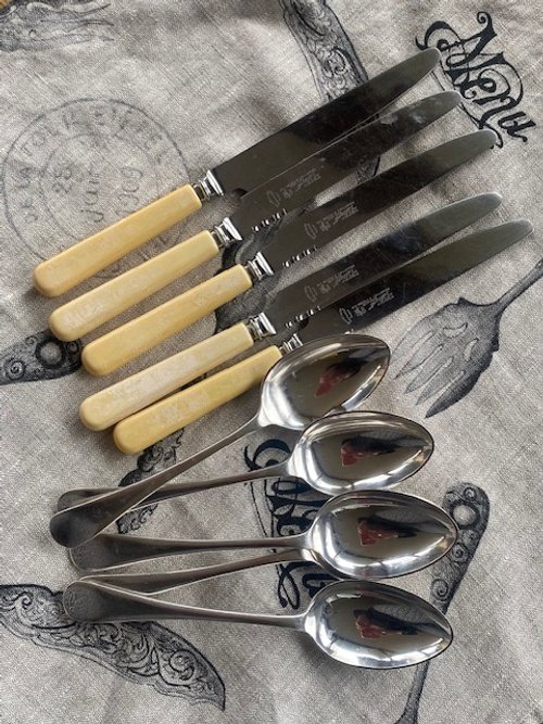 Vintage Cutlery Knives/Spoons
