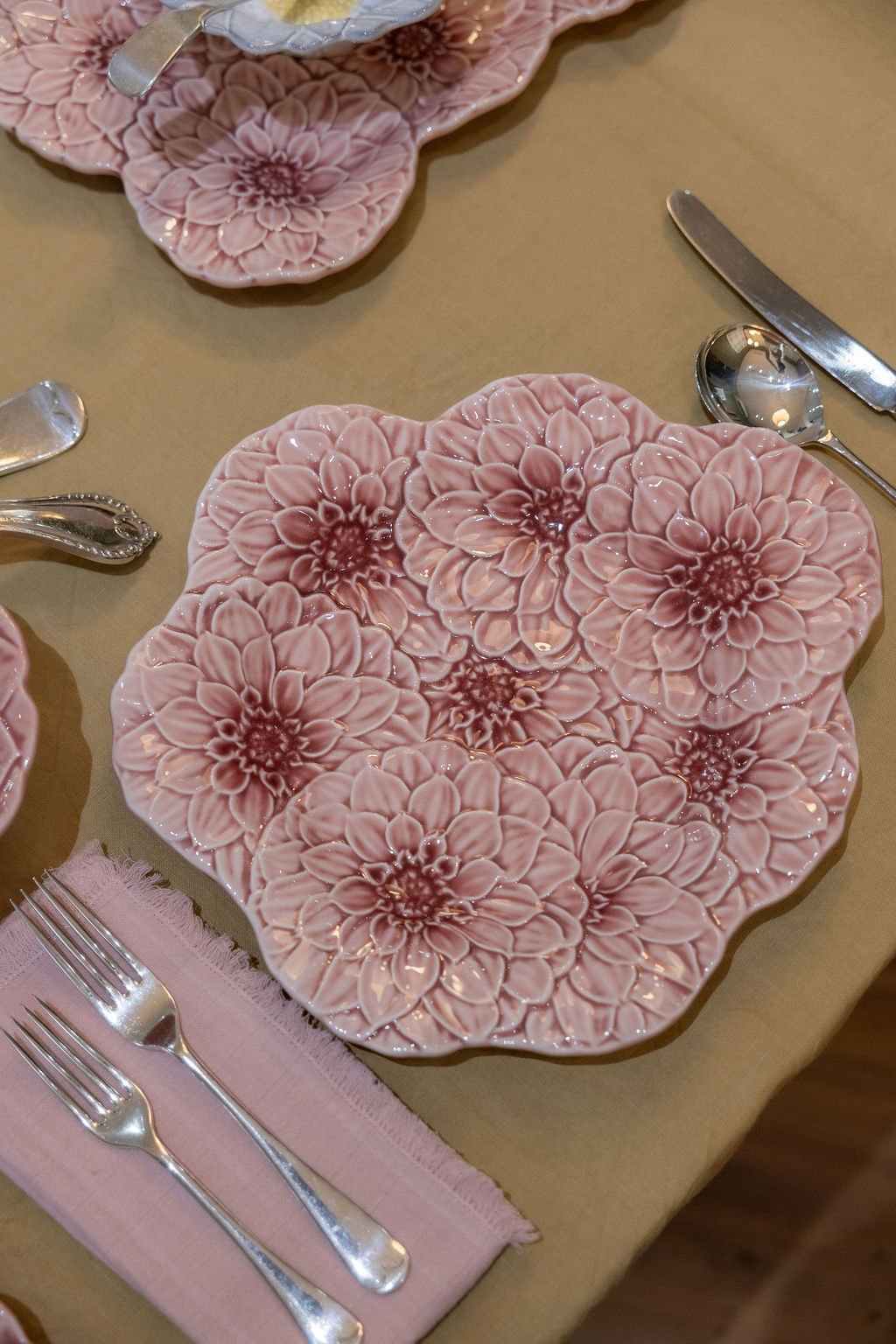 Bordallo Pinheiro – Maria Flor Plate 28cm