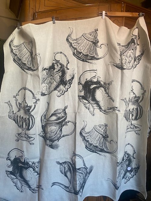 SilvPotsSqrTCloth.jpg