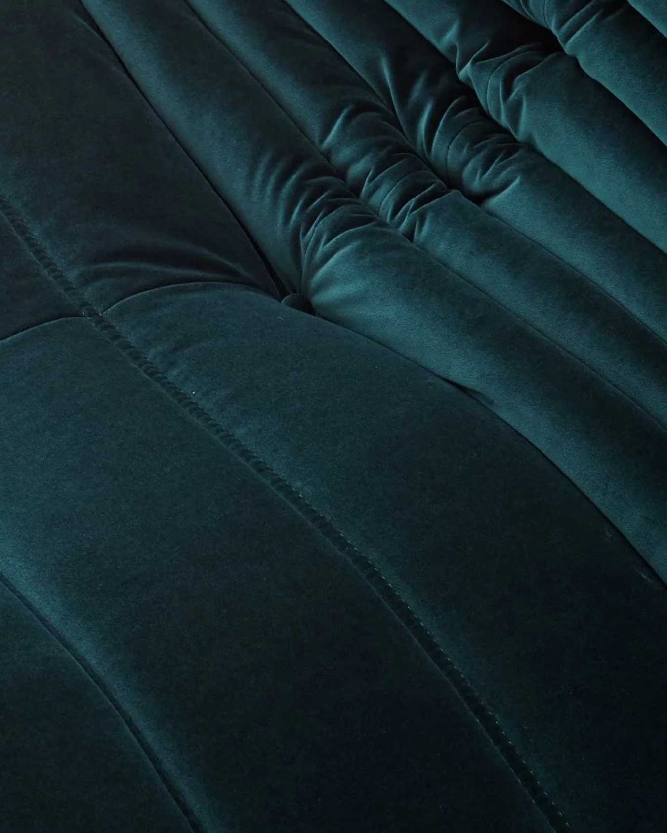 ​
The signature pleats, soft valleys, and generous curves of the Togo are more than design details &mdash; they&rsquo;re an invitation to sink in, slow down, and feel.​

​
Michel Ducaroy&rsquo;s vision lives in every line &mdash; not for display, but