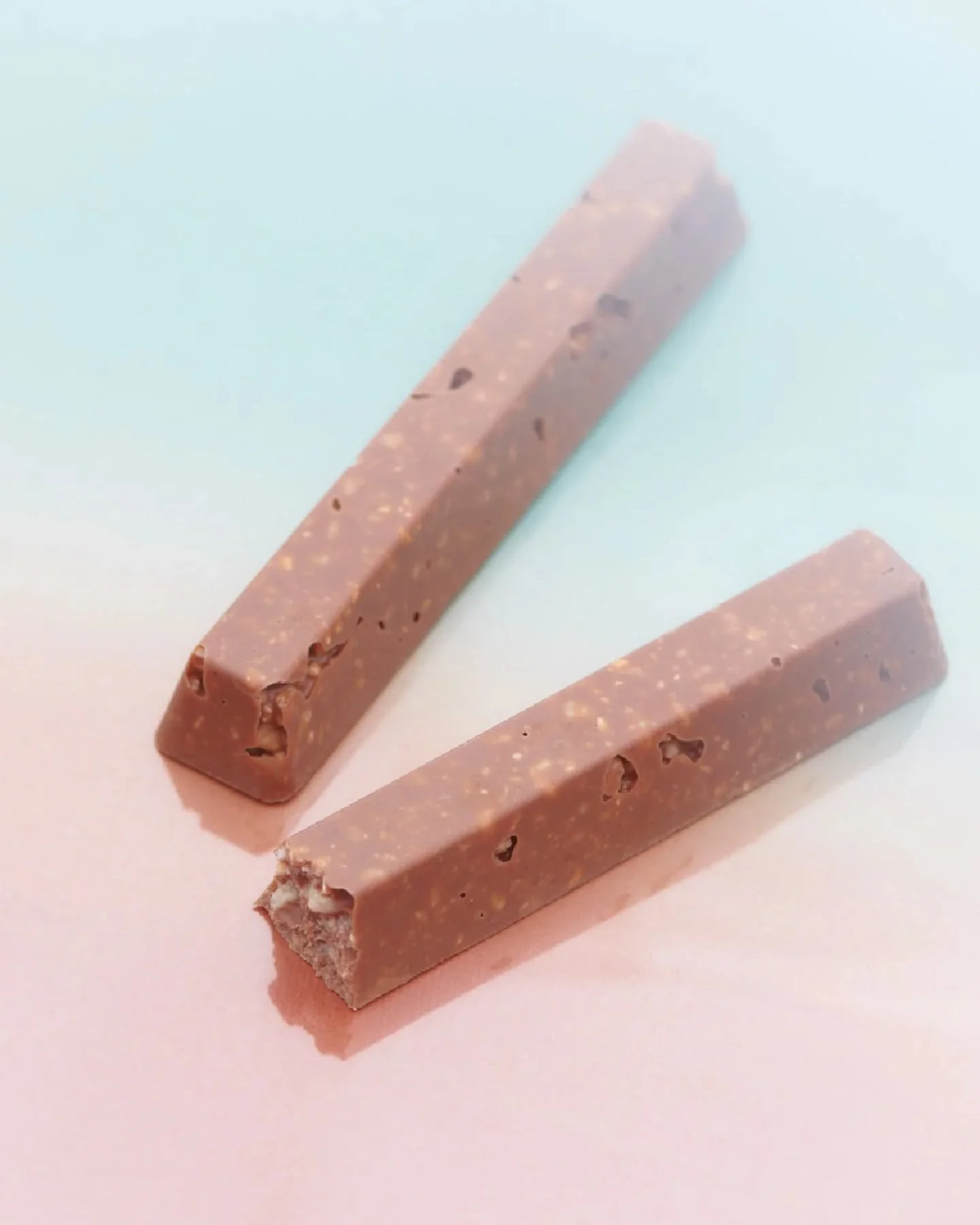 When it comes to chocolate, why choose just one? Double up, because two is always twice as nice. Featuring Nutty Bar Chocolate, Nama Ghana Bitter, Baton Cookies Fromage, Chocolate Wafers Hazel Cream, Chocolate Wafers Tiramisu Cream. 
[ROYCE’ C