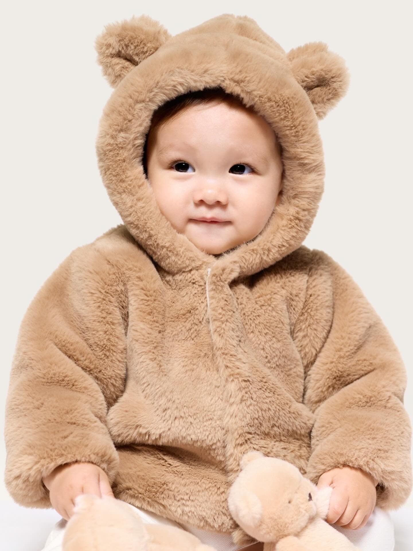 A winter essential that feels like a warm bear hug &mdash; this plush faux fur coat wraps your little one in gentle warmth and soft comfort. A timeless piece for their first chilly days. 🧸

Available in stores and online &ndash; link in bio.​
​
#Jac