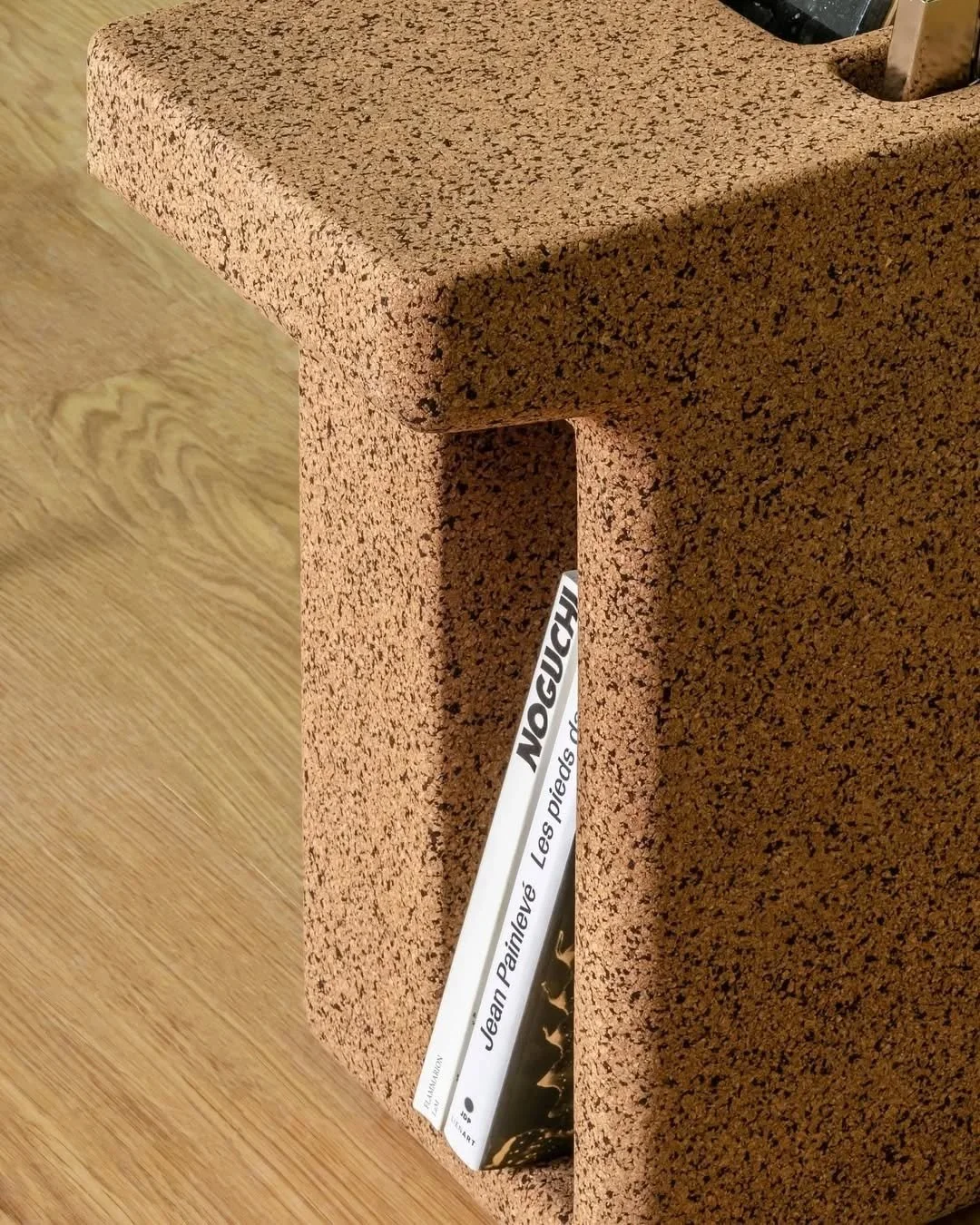 Flexible work deserves flexible design.​
The Kroc desk by by @robinthann adapts to your rhythm &mdash; portable, warm to the touch, and naturally quiet. A piece that blends movement, comfort, and conscious living.

#LigneRoset #LuxuryFurniture #Inter