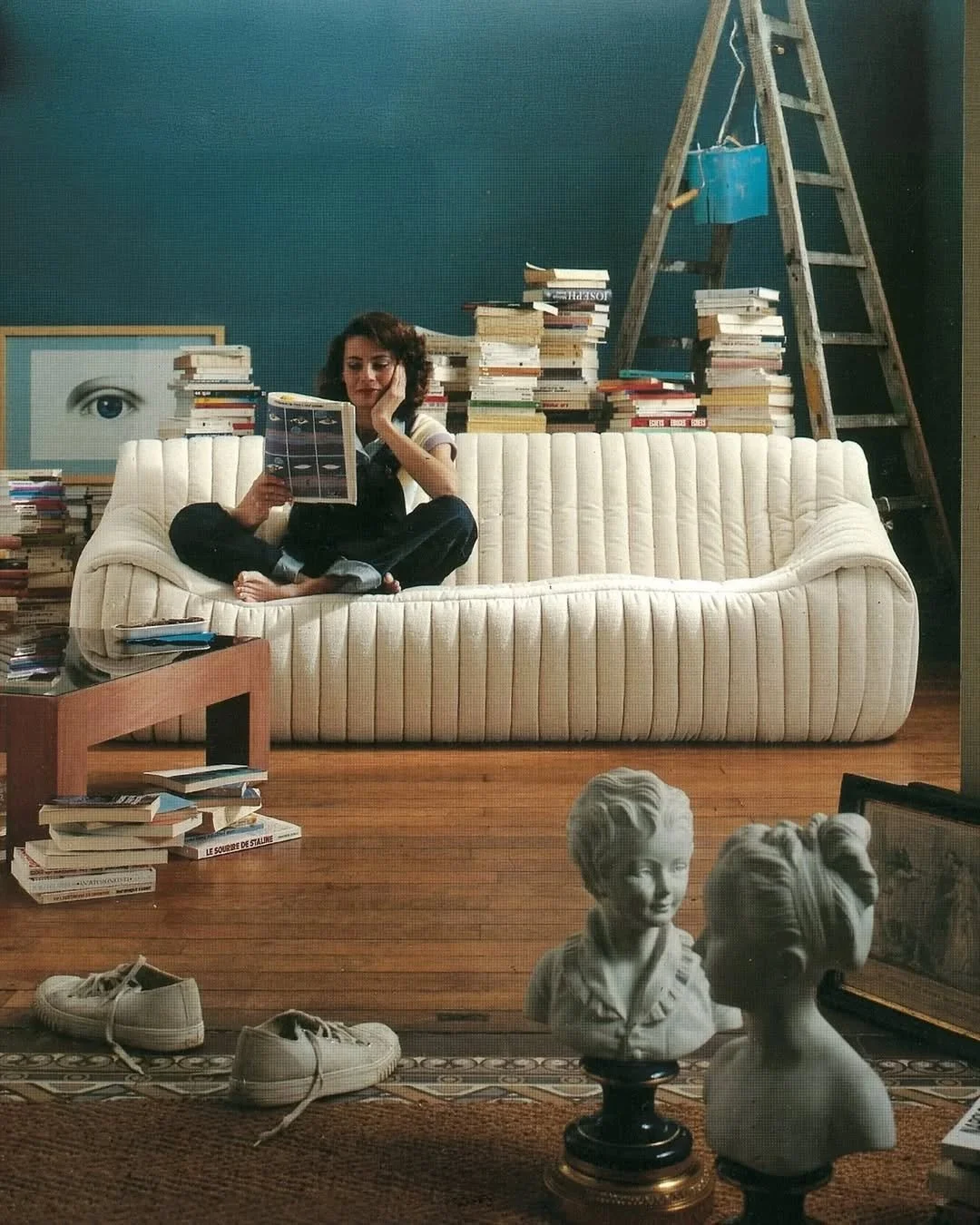 Designed by Annie Hi&eacute;ronimus, the Sandra settee redefined an era. Its sculptural curves and enveloping comfort broke away from rigid design codes - a vision that remains as bold and contemporary fifty years on. Its innovative foam perfectly mo