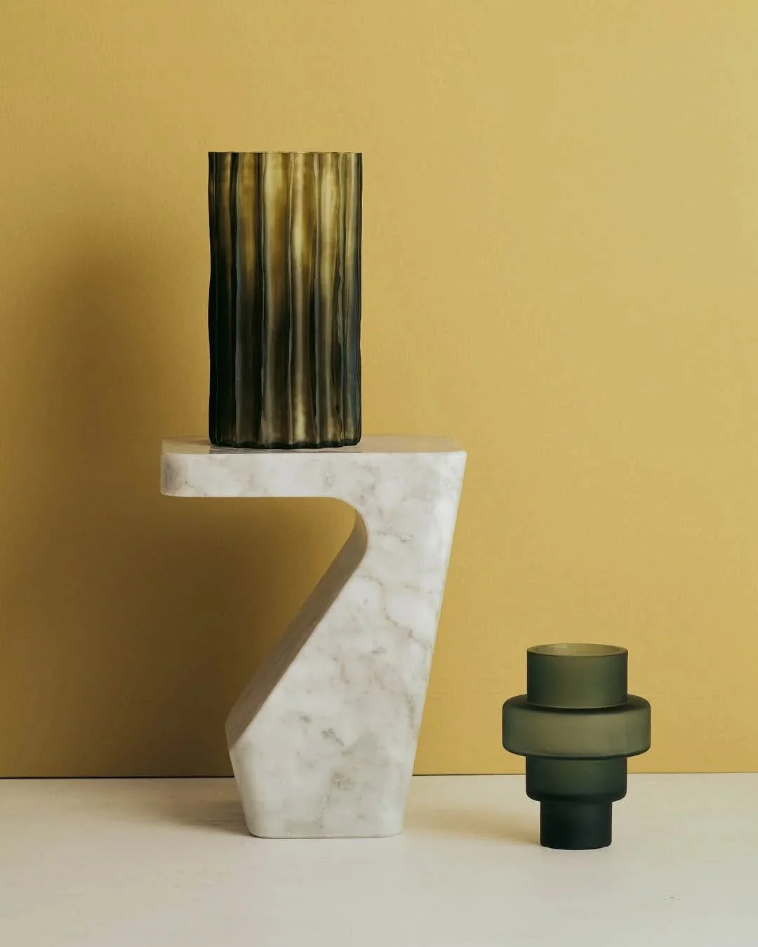 Design, at Ligne Roset, is above all a matter of perspective.

With Stump, Pierre Charpin presents an object with an unmistakable presence &mdash; almost sculptural.

Between function and artistic expression, this piece embodies his sensitive approac